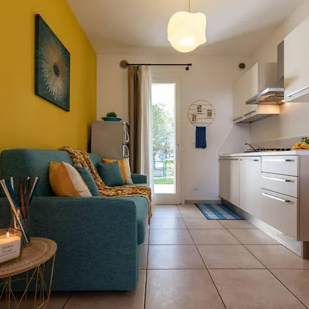 Apartment Lovely Flat With Shared Pool And Solarum