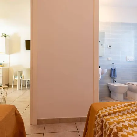 Apartman Lovely Flat With Shared Pool And Solarum