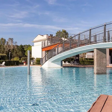 Lovely Flat With Shared Pool And Solarum