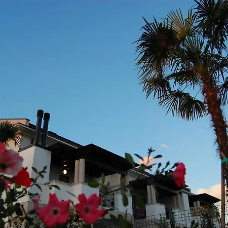 Gracious Flat With Swimming Pool And Solarium *