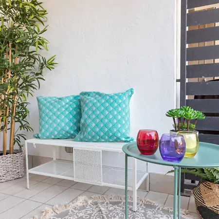 Apartman Lovely Flat With Shared Pool And Solarum