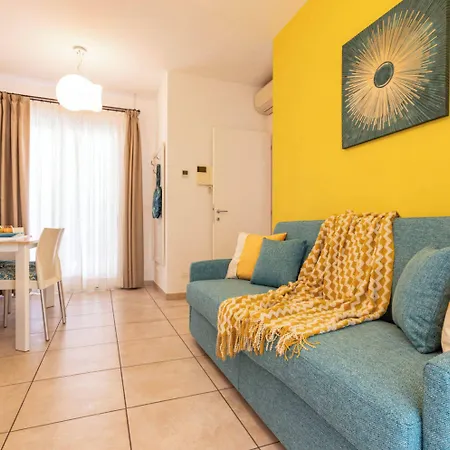 Lovely Flat With Shared Pool And Solarum Daire